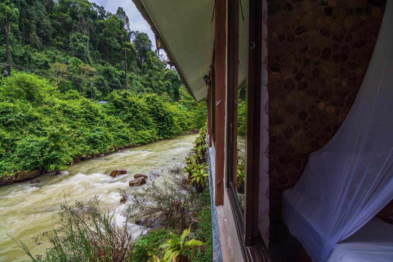 Thansila Resort Ranong Bagian luar foto