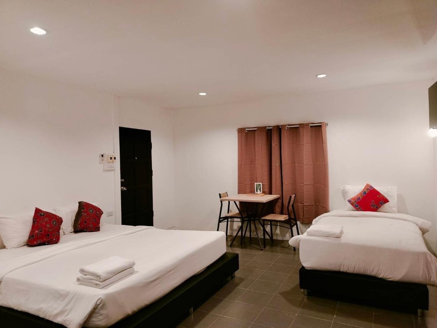 Thansila Resort Ranong Bagian luar foto